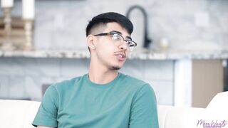 Laura Bentley - Whos Moms Favorite - S6:E1