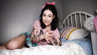 Cutie Frankie – E-Girl Sis Catches You