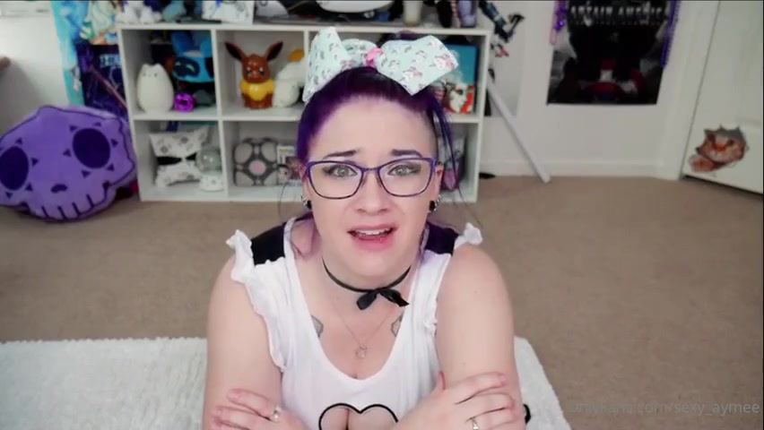 Sexy Aymee - Virgin Sister