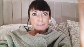 Yourgirlnextdoor1 - Jealous Mommy SHRINKS You