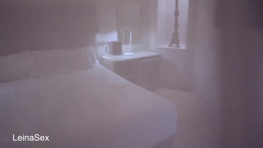 Leina Sex - La cortina indiscreta
