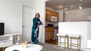 Crystal Clark - Mom and Sis Cheer Me Up After Breakup