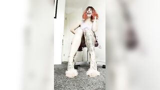 Yourhikerbabe - Crushed By Step-Mom